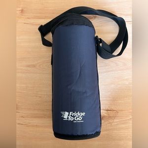 “Fridge to go” Navy Blue Insulated Wine 🍷 Bottle Carrier
